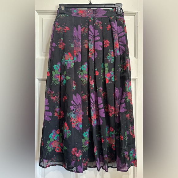 NWT ModCloth Meow Bouquet Pleated Swing Skirt Size 0 - Picture 7 of 7